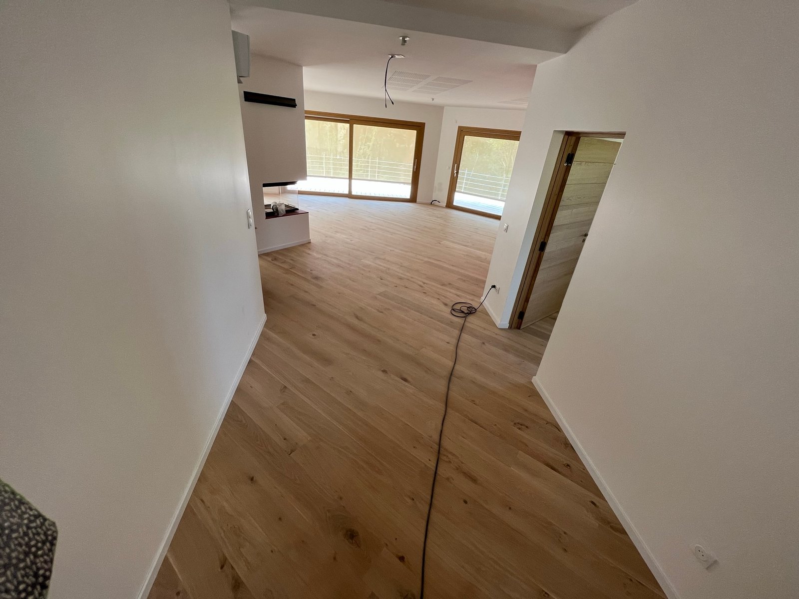 Carrelage sol imitation parquet chene clair salon Aix-les-Bains